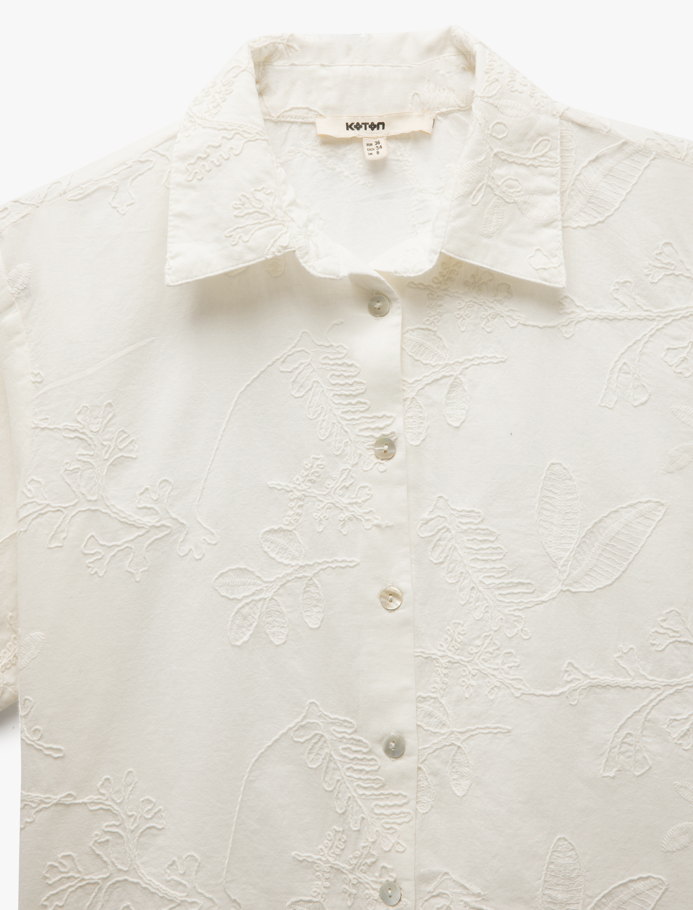   Pamuklu Düğmeli Kısa Kollu Floral İşlemeli Brodeli Gömlek