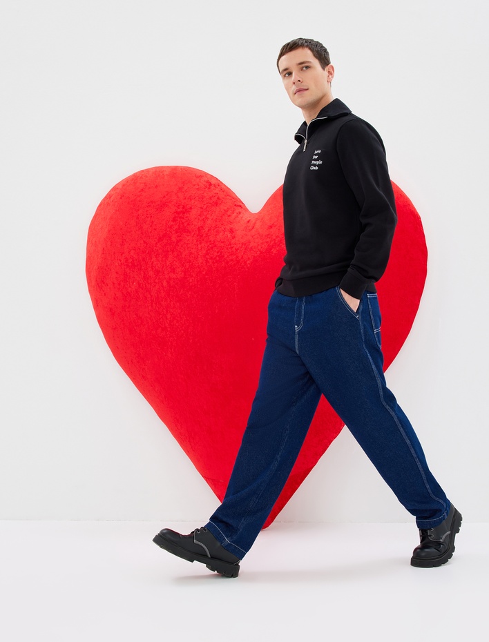  Uzun Kollu İşlemeli İnterlok Kumaş Yarım Fermuarlı Sweatshirt