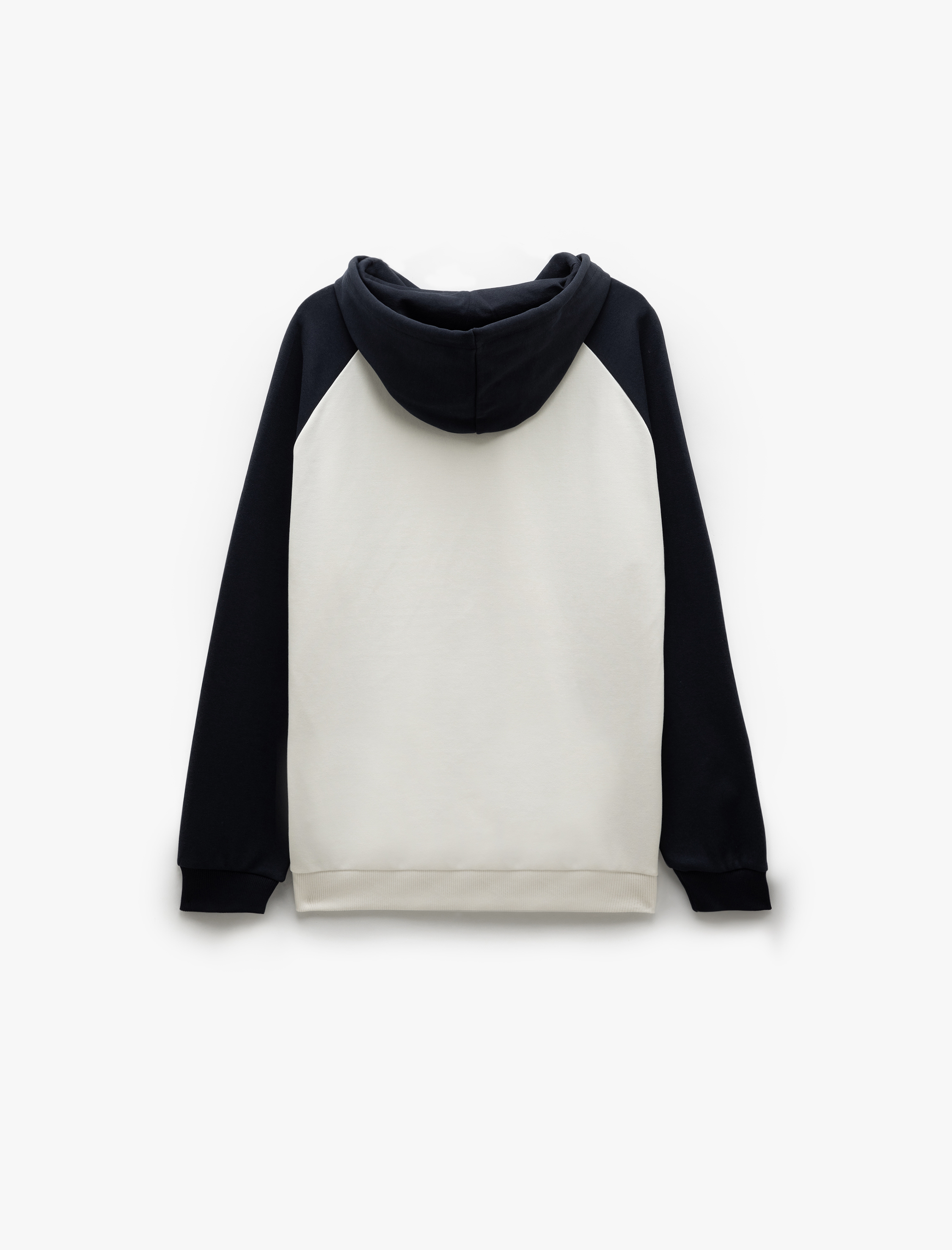   Uzun Kollu Kapşonlu Renk Kontrastlı Baskılı Hoodie