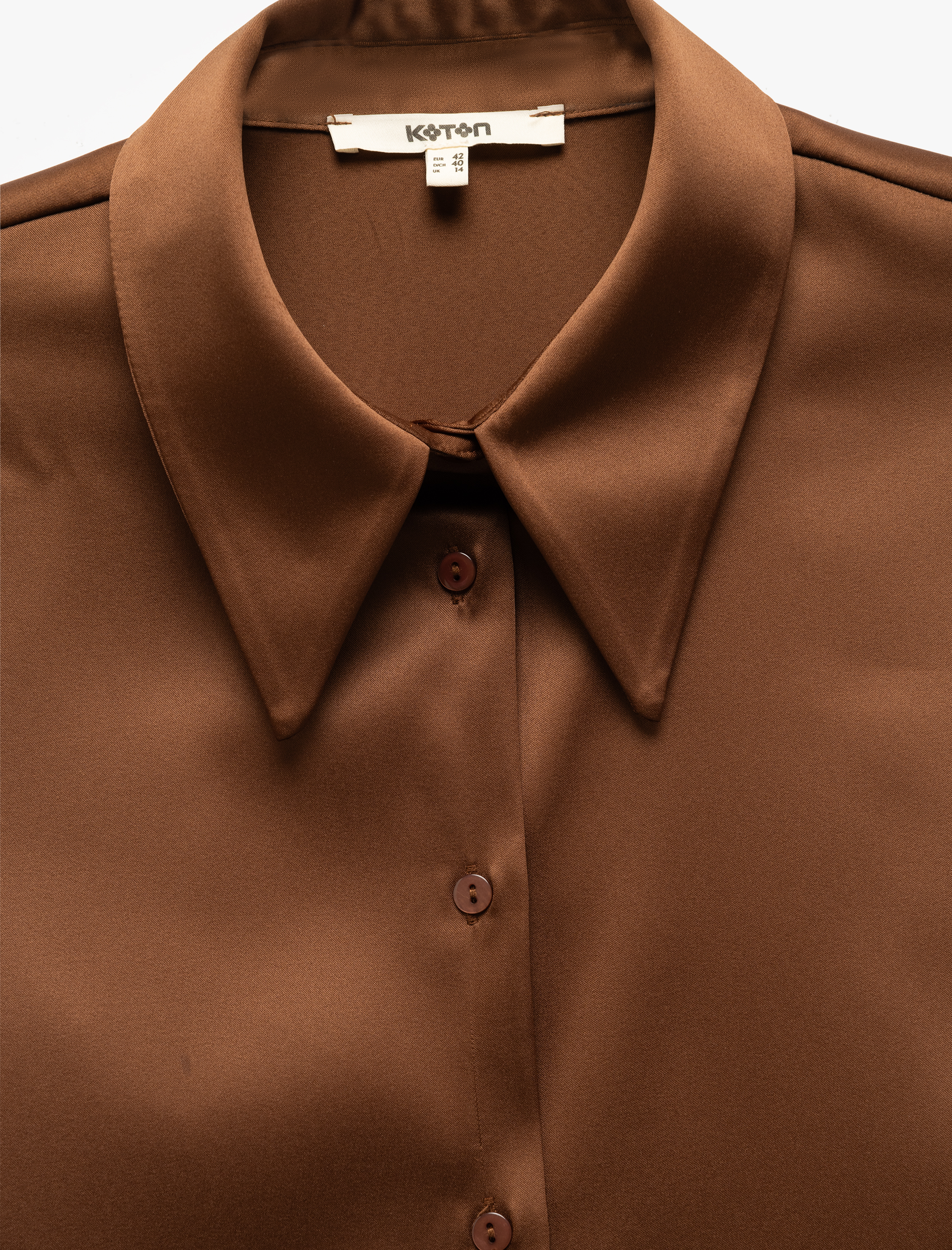   Klasik Yaka Uzun Kollu Düğmeli Saten Gömlek