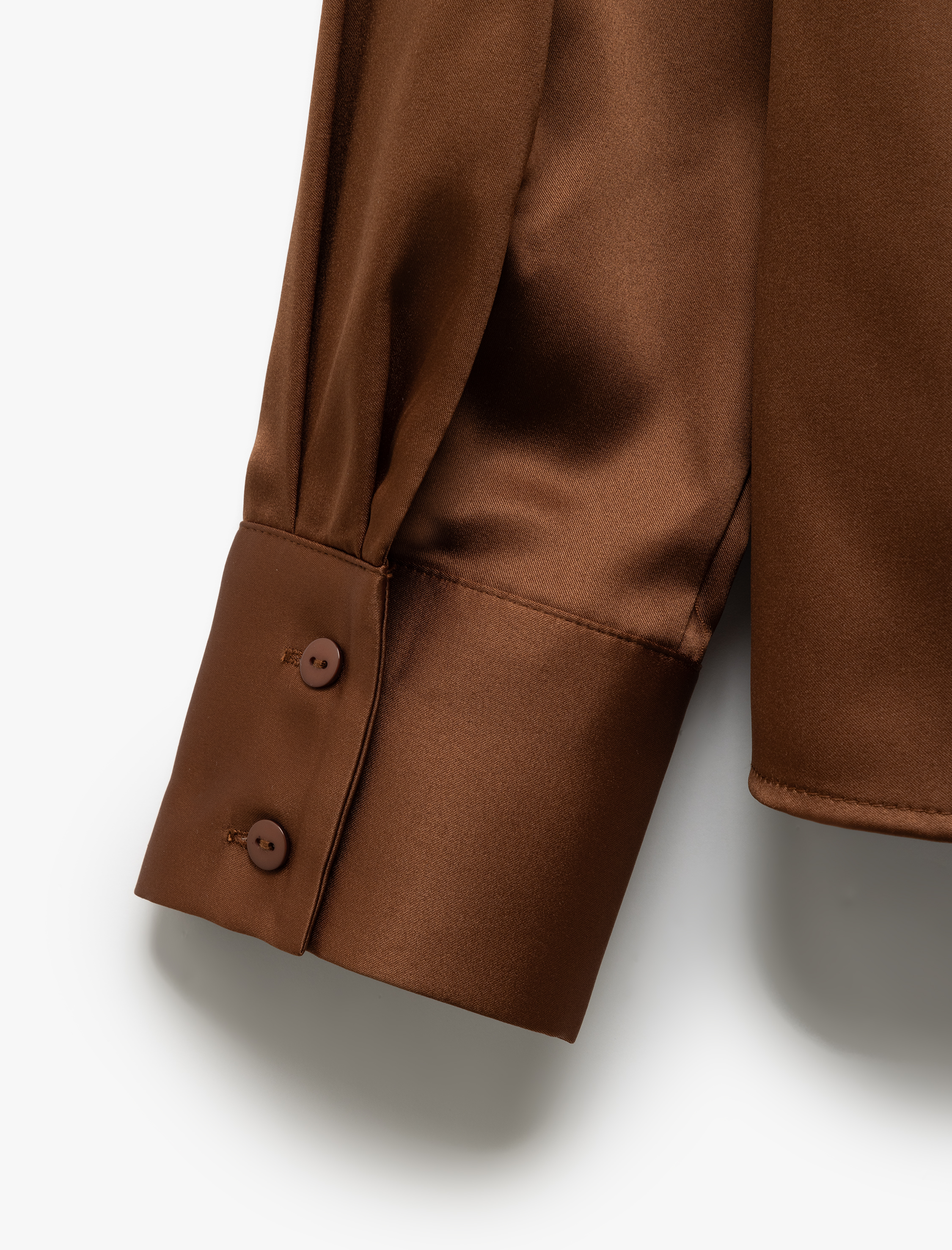   Klasik Yaka Uzun Kollu Düğmeli Saten Gömlek