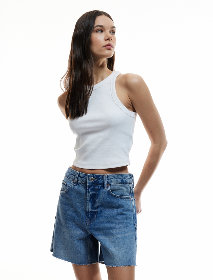  Düğmeli Cep Detaylı Mini Rahat Kalıp Denim Şort