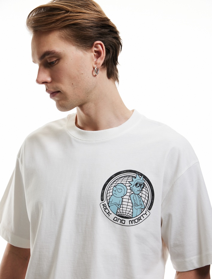  Kısa Kollu Bisiklet Yaka Arkası Baskılı Pamuklu Oversize Lisanslı Rick and Morty Tişört