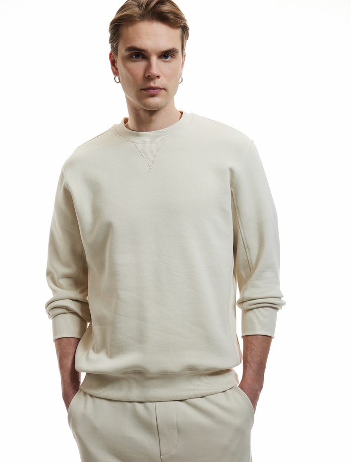  Bisiklet Yaka Dikiş Detaylı Şardonlu Pamuk Karışımlı Basic Sweatshirt