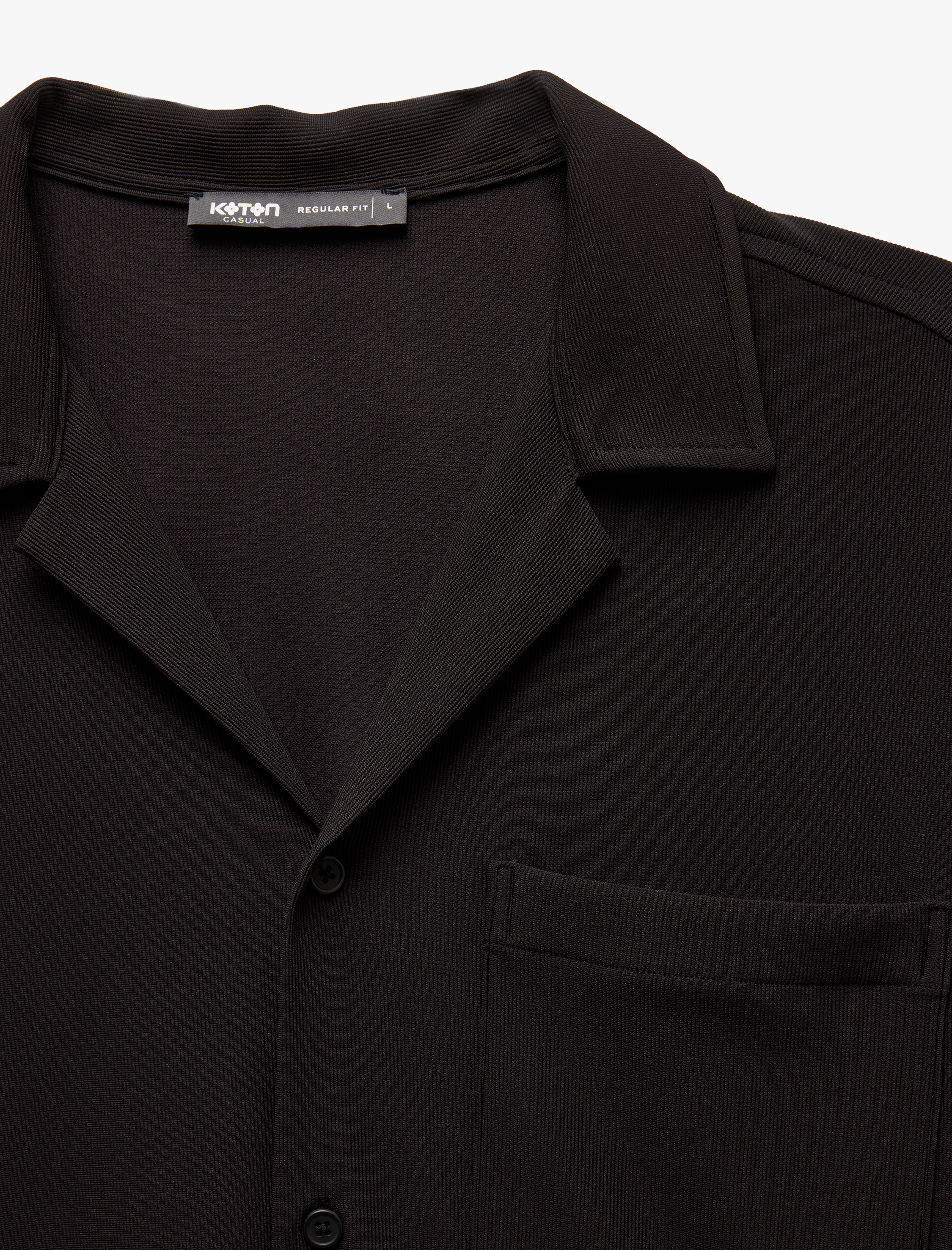   Düğmeli Devrik Yaka Regular Fit Klasik Kısa Kollu Gömlek