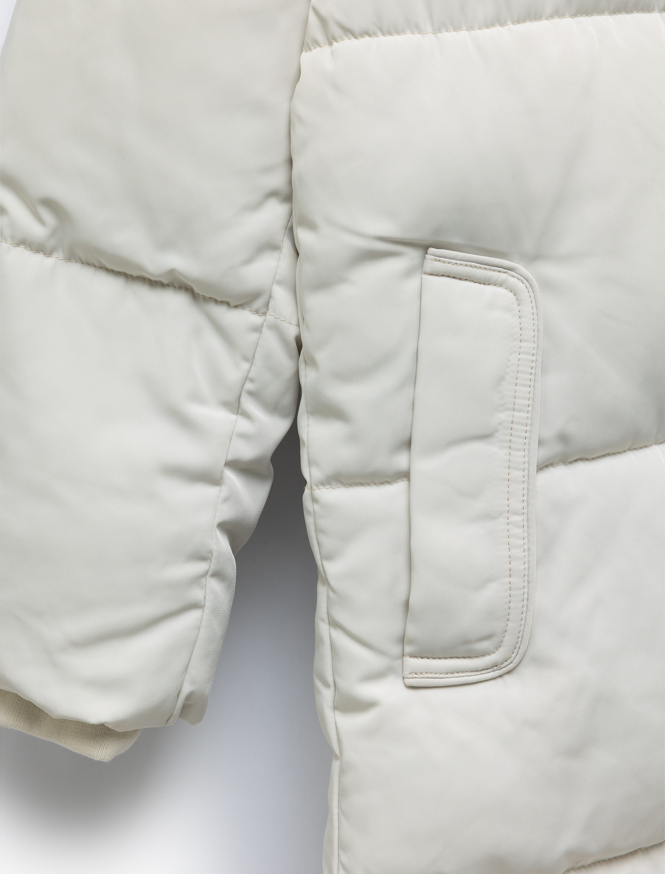 Kapüşonlu Çıtçıt Düğmeli Fermuarlı Oversize Şişme Mont