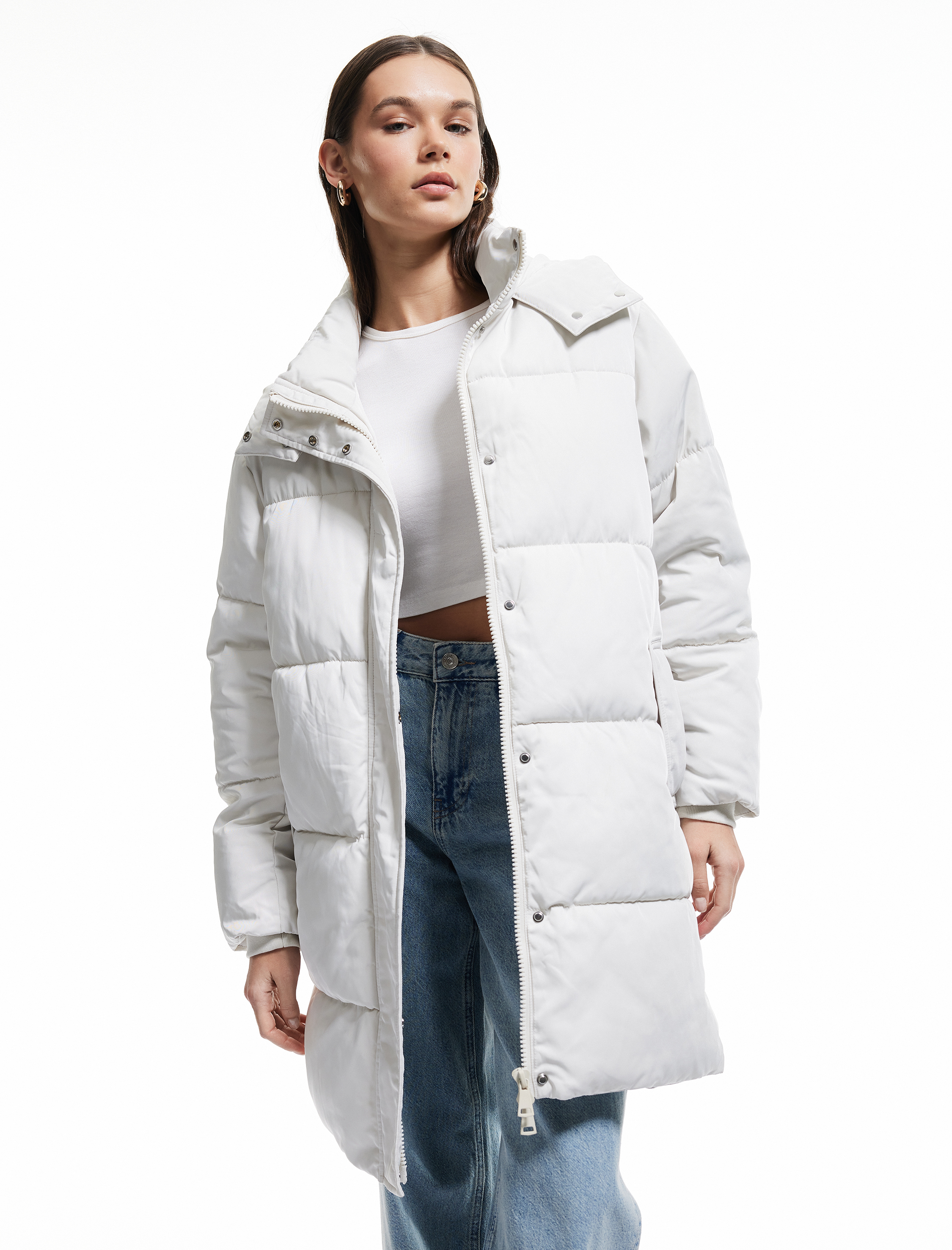 Kapüşonlu Çıtçıt Düğmeli Fermuarlı Oversize Şişme Mont