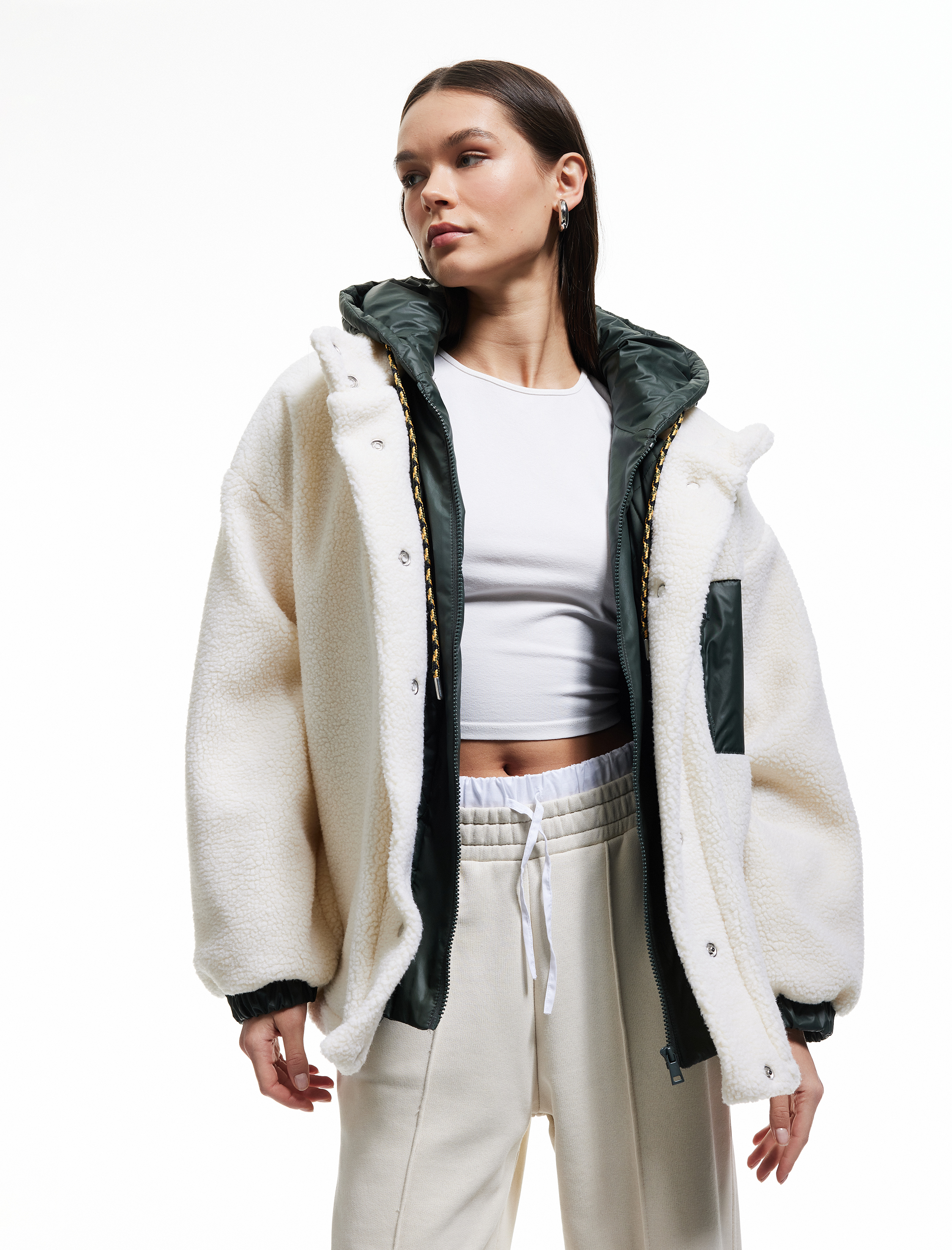   Kapüşonlu Cepli Fermuarlı Oversize Astarlı Peluş Ceket