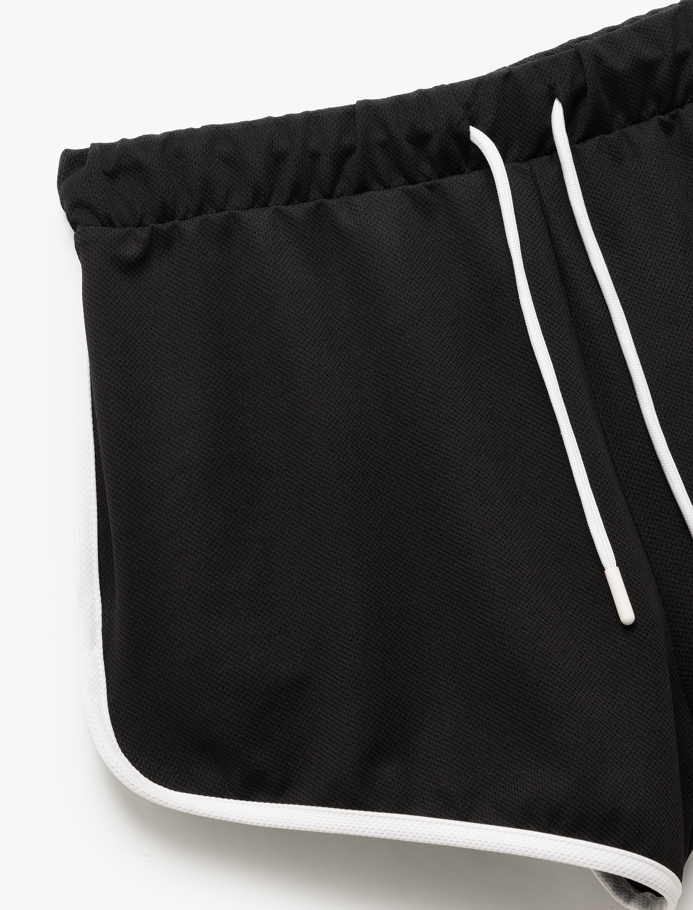   Normal Bel Biyeli Bağcıklı Rahat Kesim Mini Şort