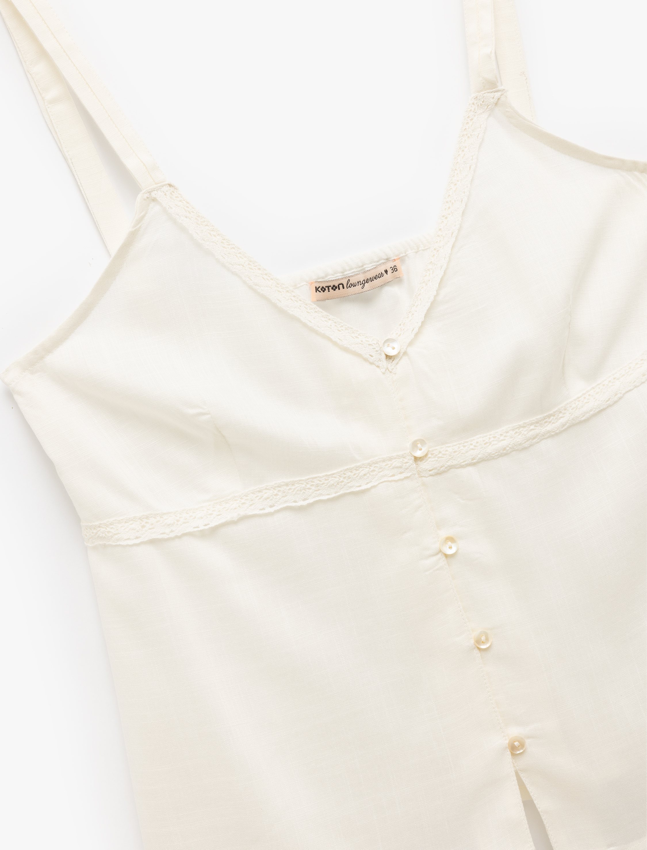   Viskon Düğme Detaylı V Yaka Askılı Crop Pijama Üstü