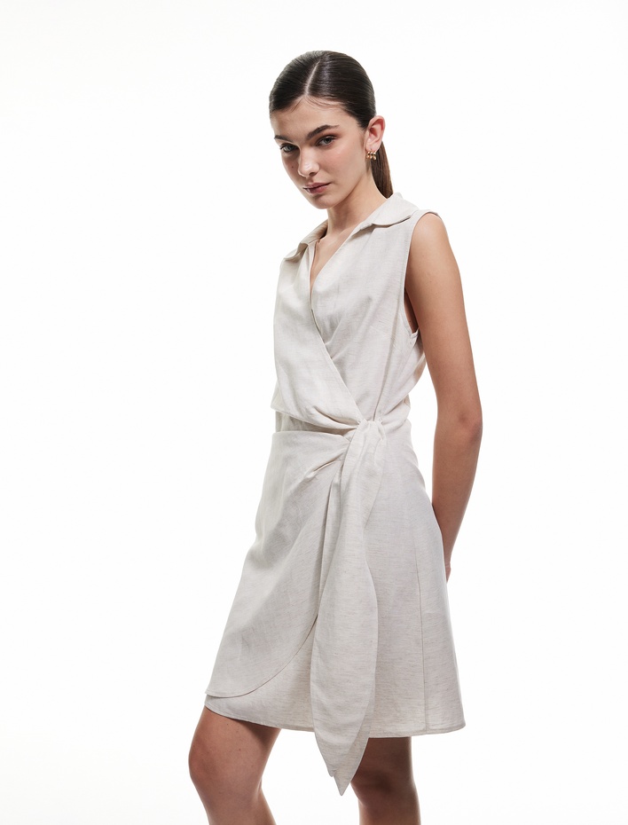  Bağlama Detaylı Kolsuz Mini Kruvaze Keten Karışımlı Gömlek Elbise