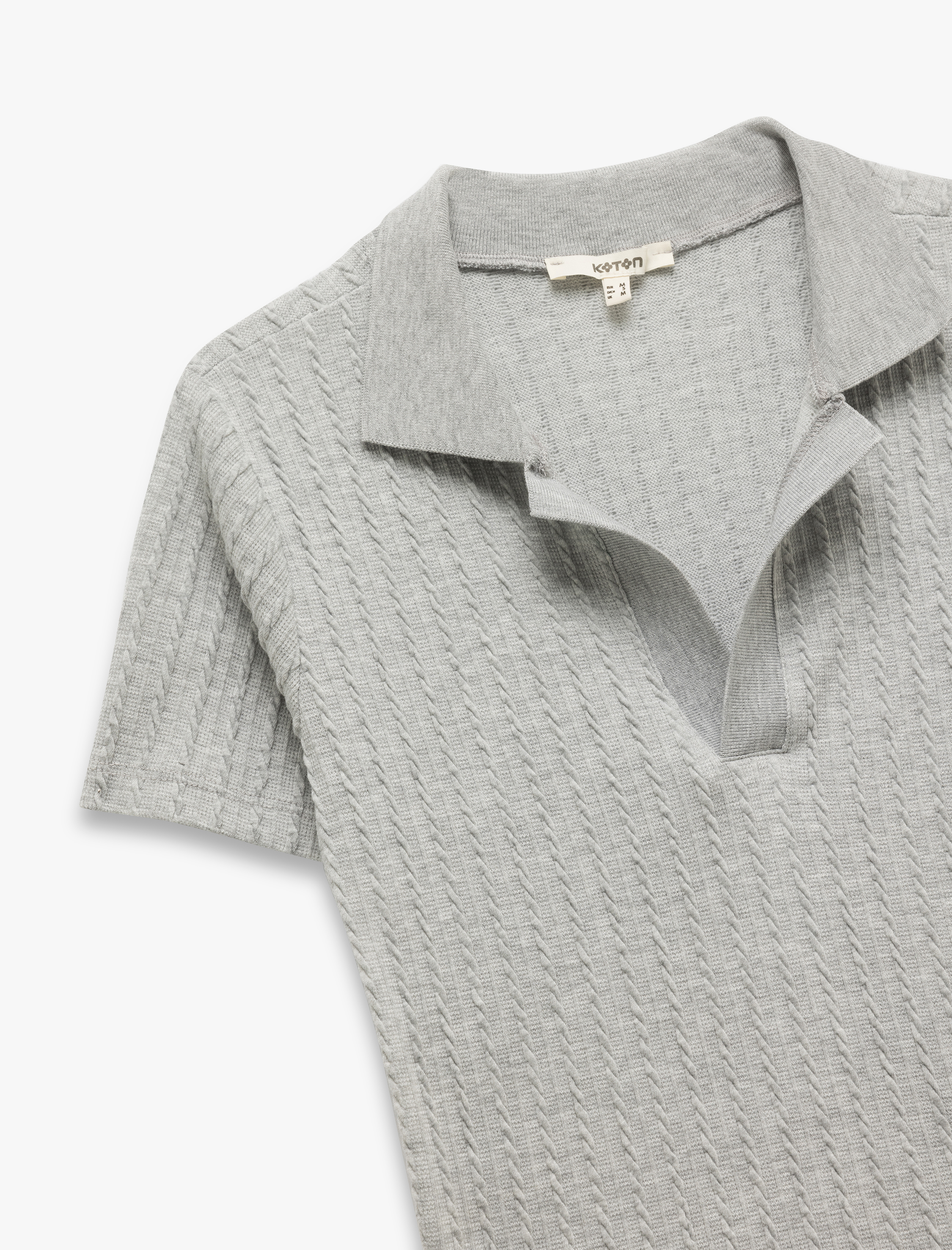   Saç Örgü Dokulu Kısa Kollu Polo Yaka Tişört