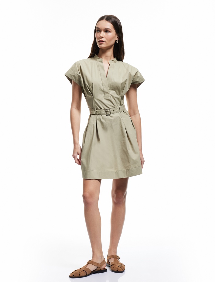  V Yaka Kısa Kollu Pamuklu A Kesim Kemerli Mini Elbise