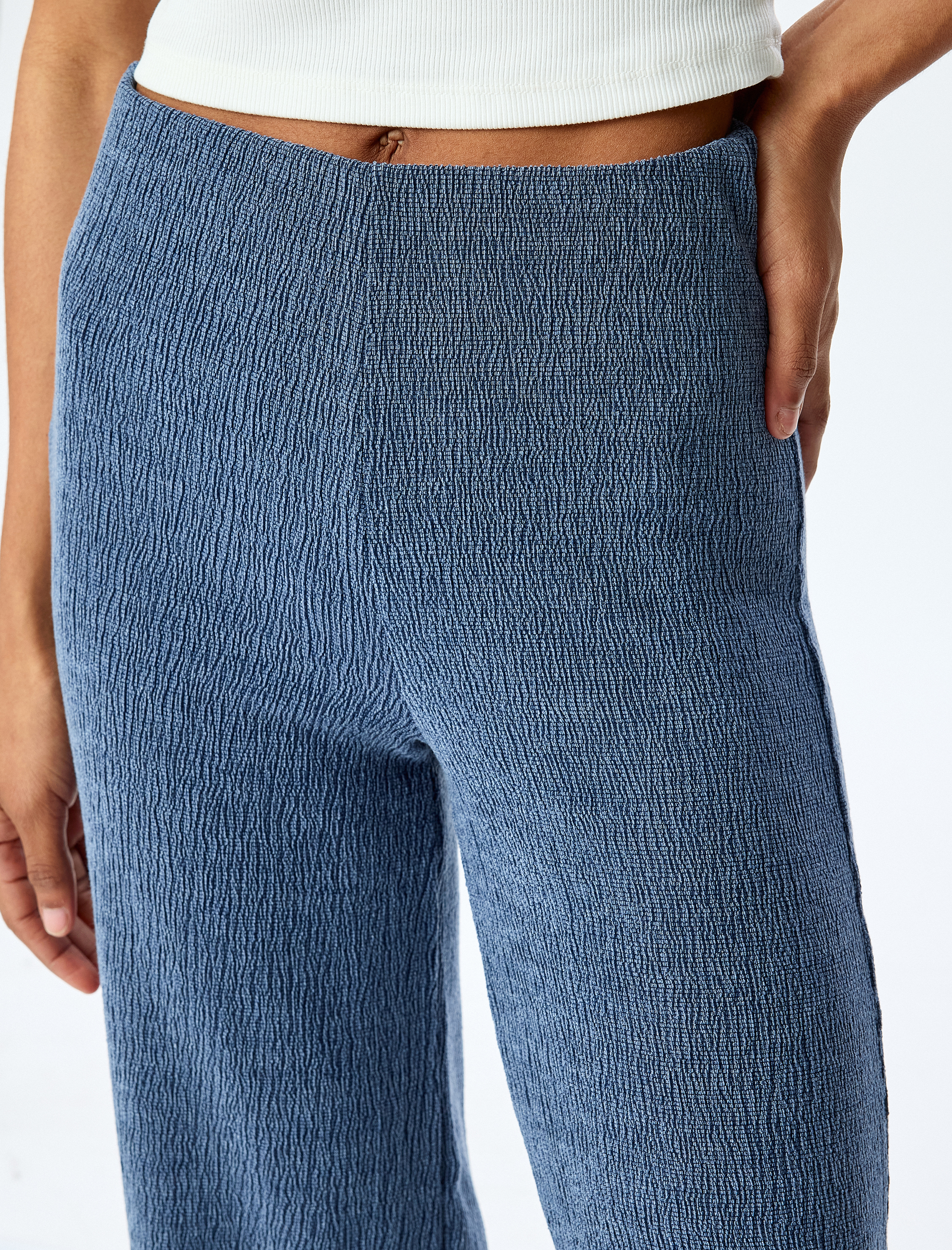 Slim Fit Dokulu Yüksek Bel Bol Paça Pantolon