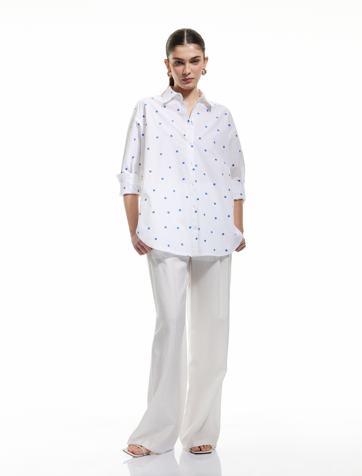  Pamuklu Uzun Kollu Kalp Nakış Detaylı Oversize Gömlek