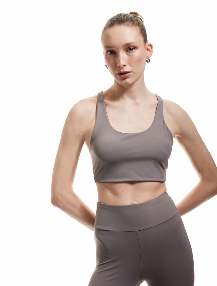  Kolsuz U Yaka Pencere Detaylı Sporcu Sütyeni