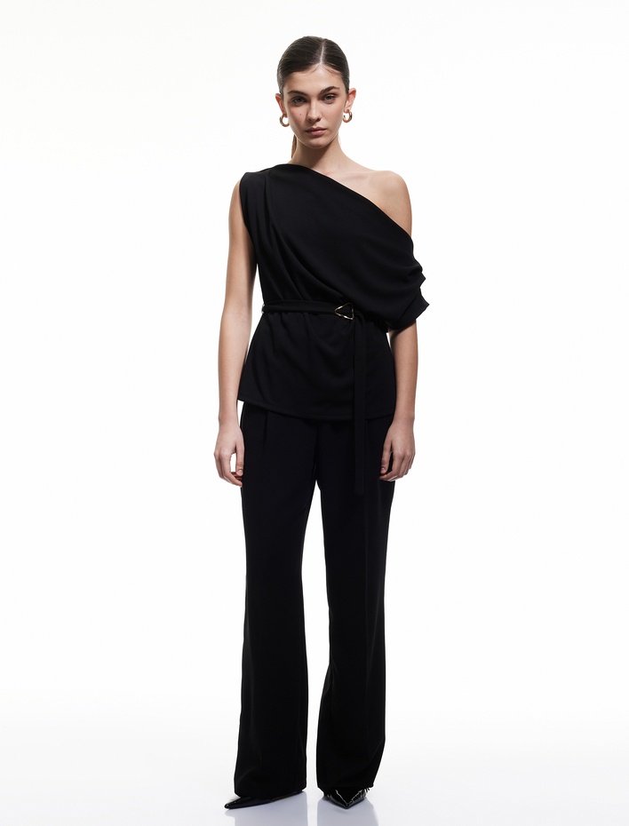  Krep Scuba Kumaş Kemer Detaylı Kolsuz Degaje Yaka Bluz