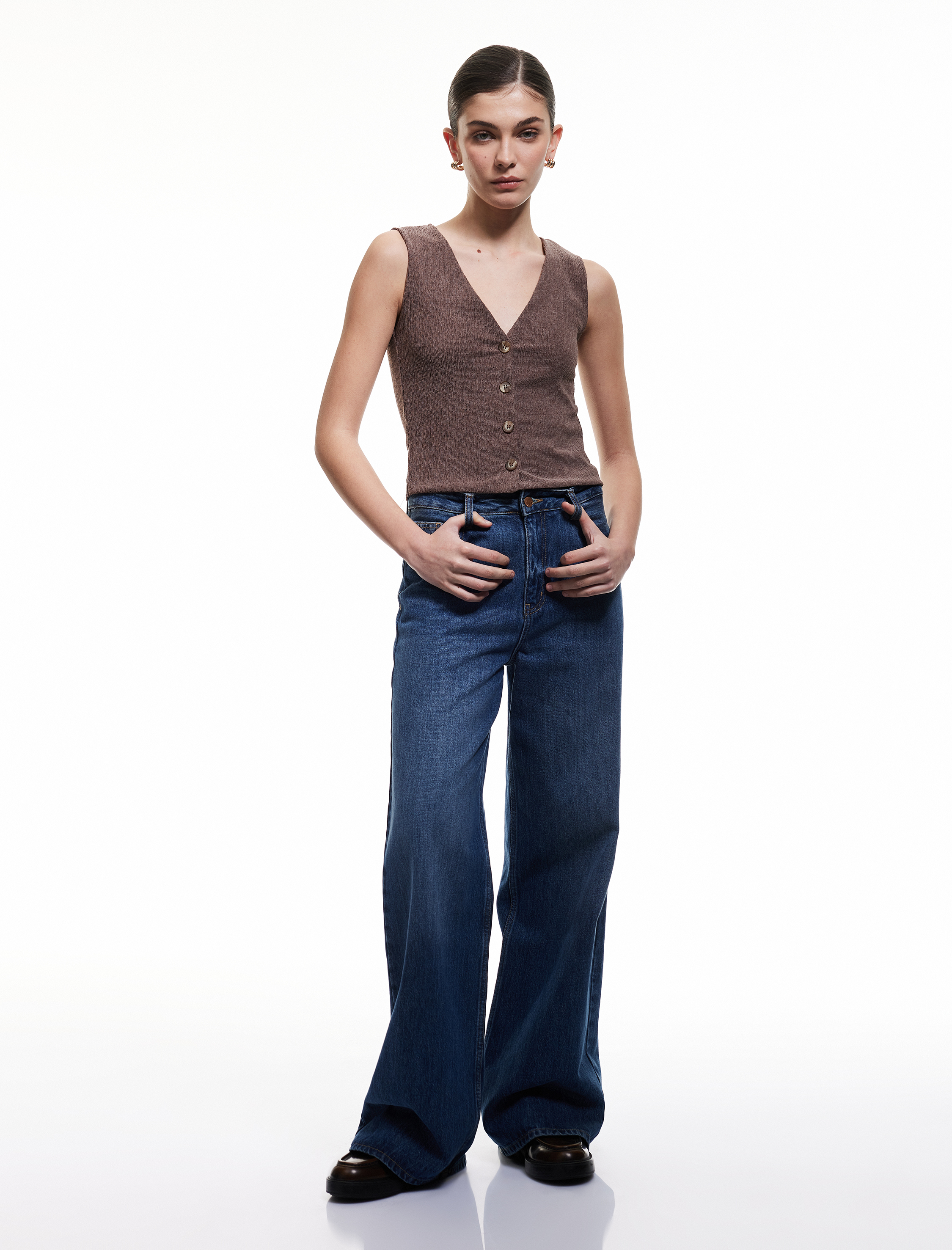 Slim Fit Kolsuz Düğmeli V Yaka Yelek