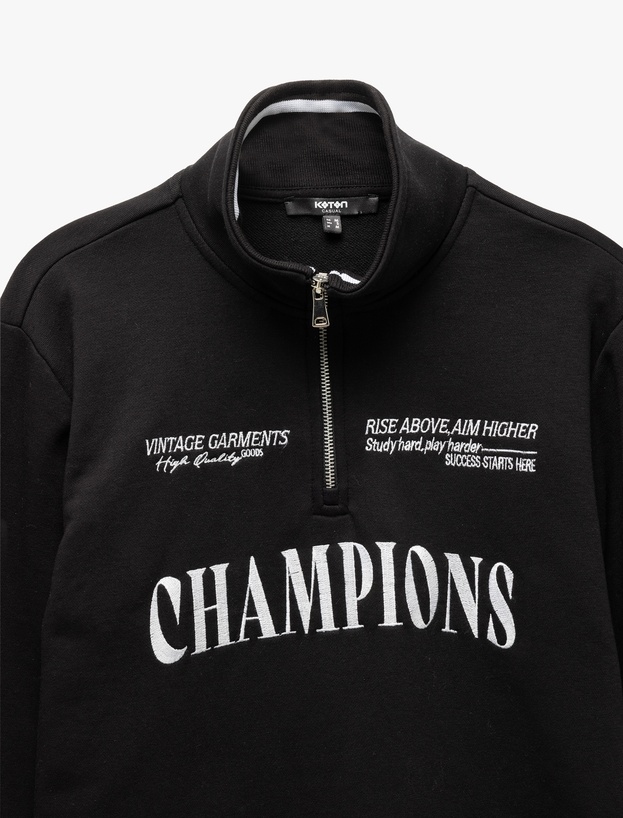 Yarım Fermuarlı İşlemeli Uzun Kollu Sweatshirt_4