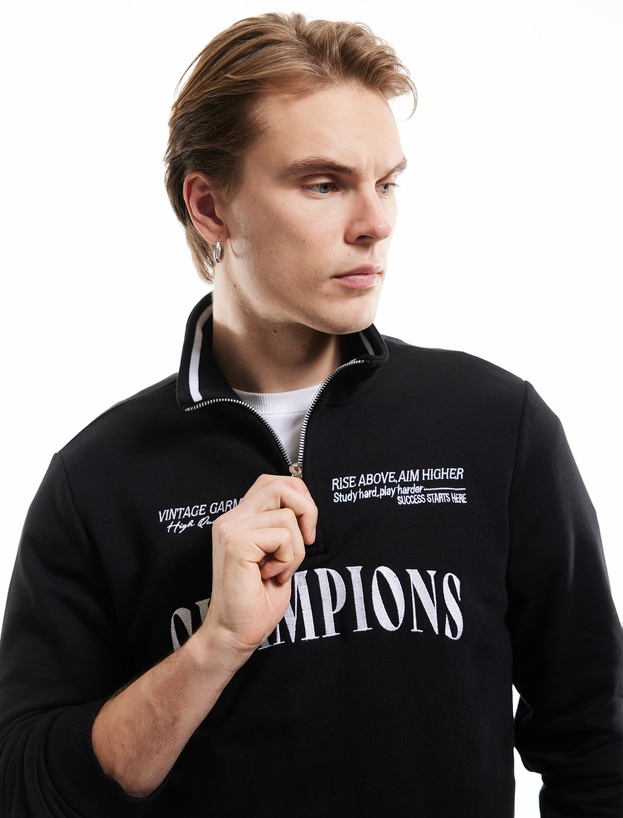 Yarım Fermuarlı İşlemeli Uzun Kollu Sweatshirt_0