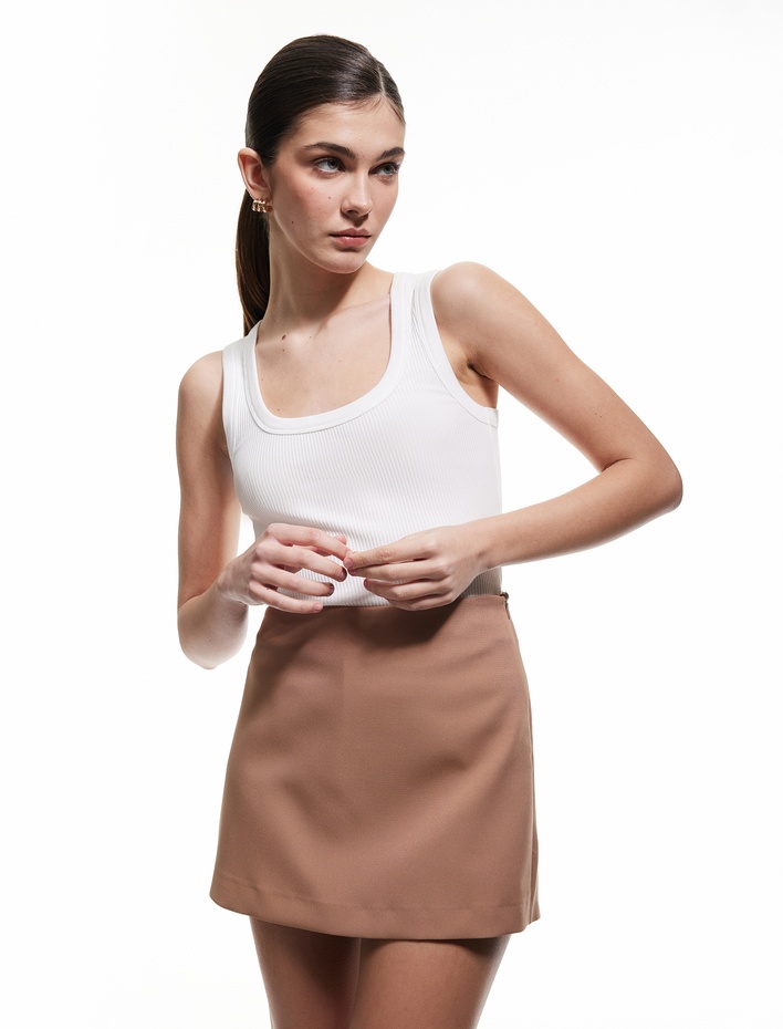  Regular Fit Tek Cep Detaylı Mini Şort Etek