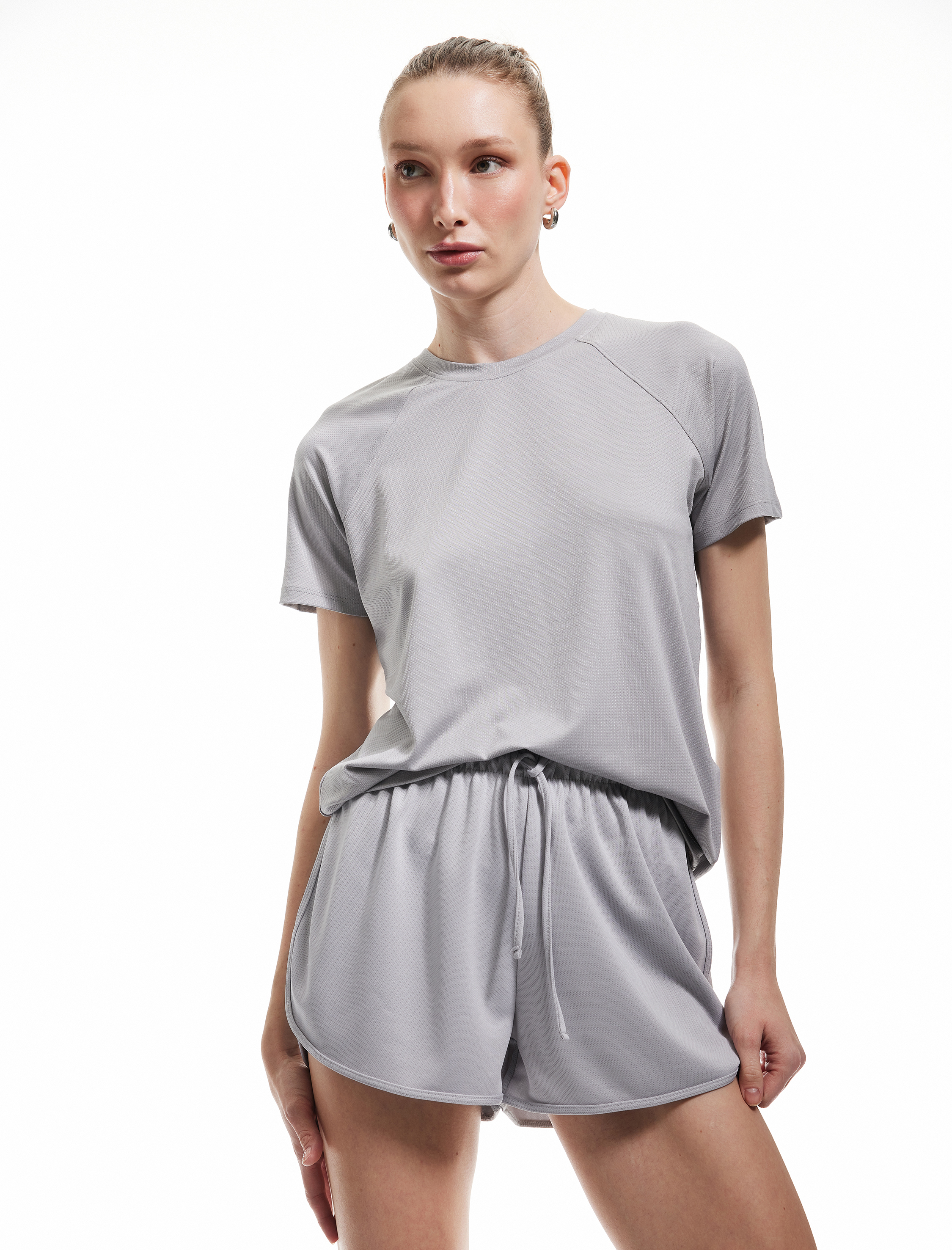   Dikiş Detaylı Kısa Kollu Bisiklet Yaka Spor Tişört