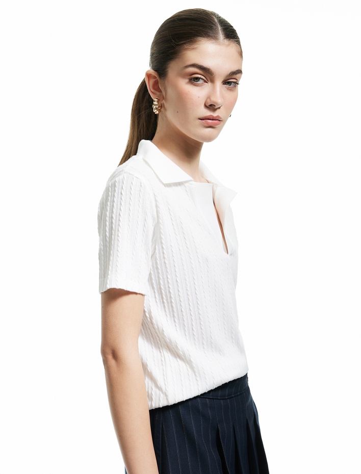  Saç Örgü Dokulu Kısa Kollu Polo Yaka Tişört