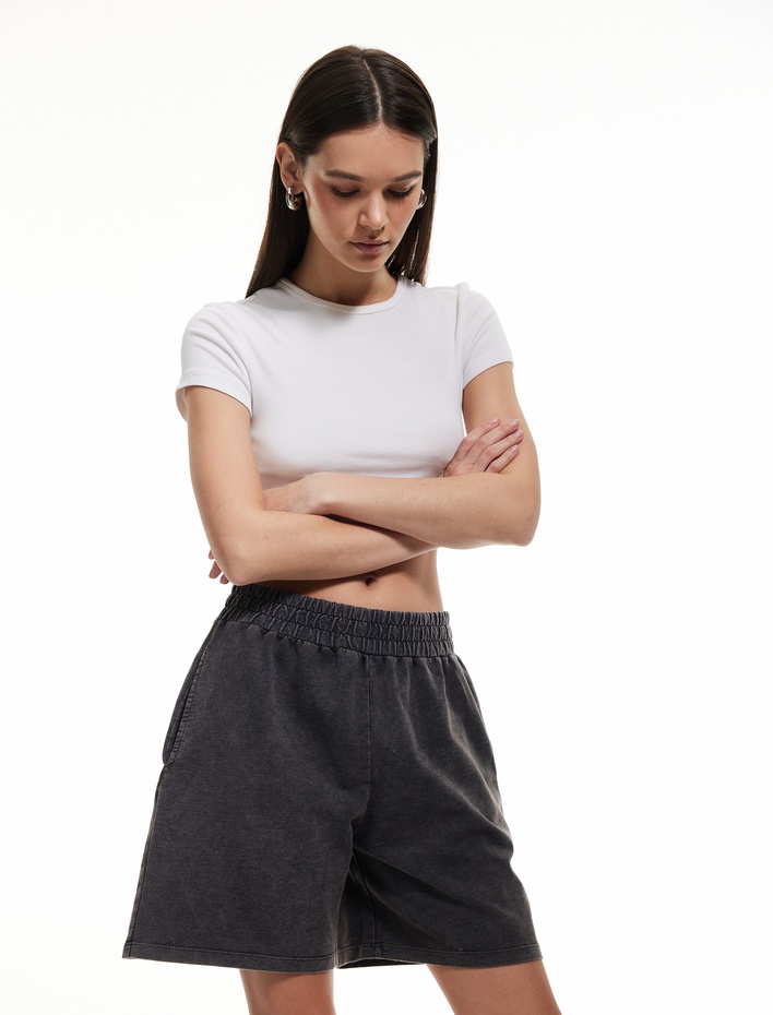  Cep Detaylı Beli Lastikli Yıkamalı Mini Şort