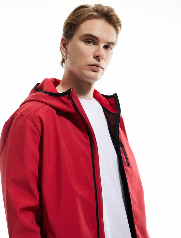  Fermuarlı Cepli Uzun Kollu Slim Fit Kapşonlu Mevsimlik Ceket