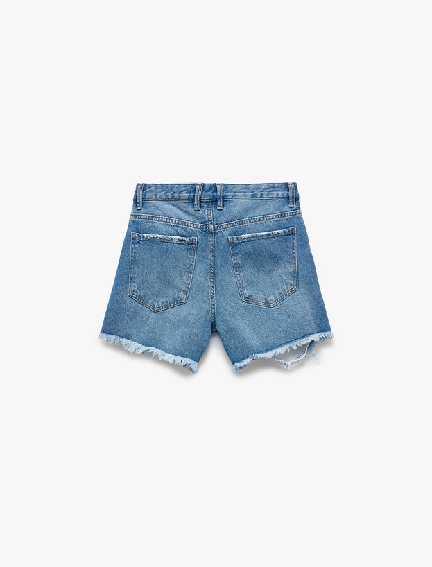 Yıpranmış Püsküllü Düğmeli Denim Şort_4