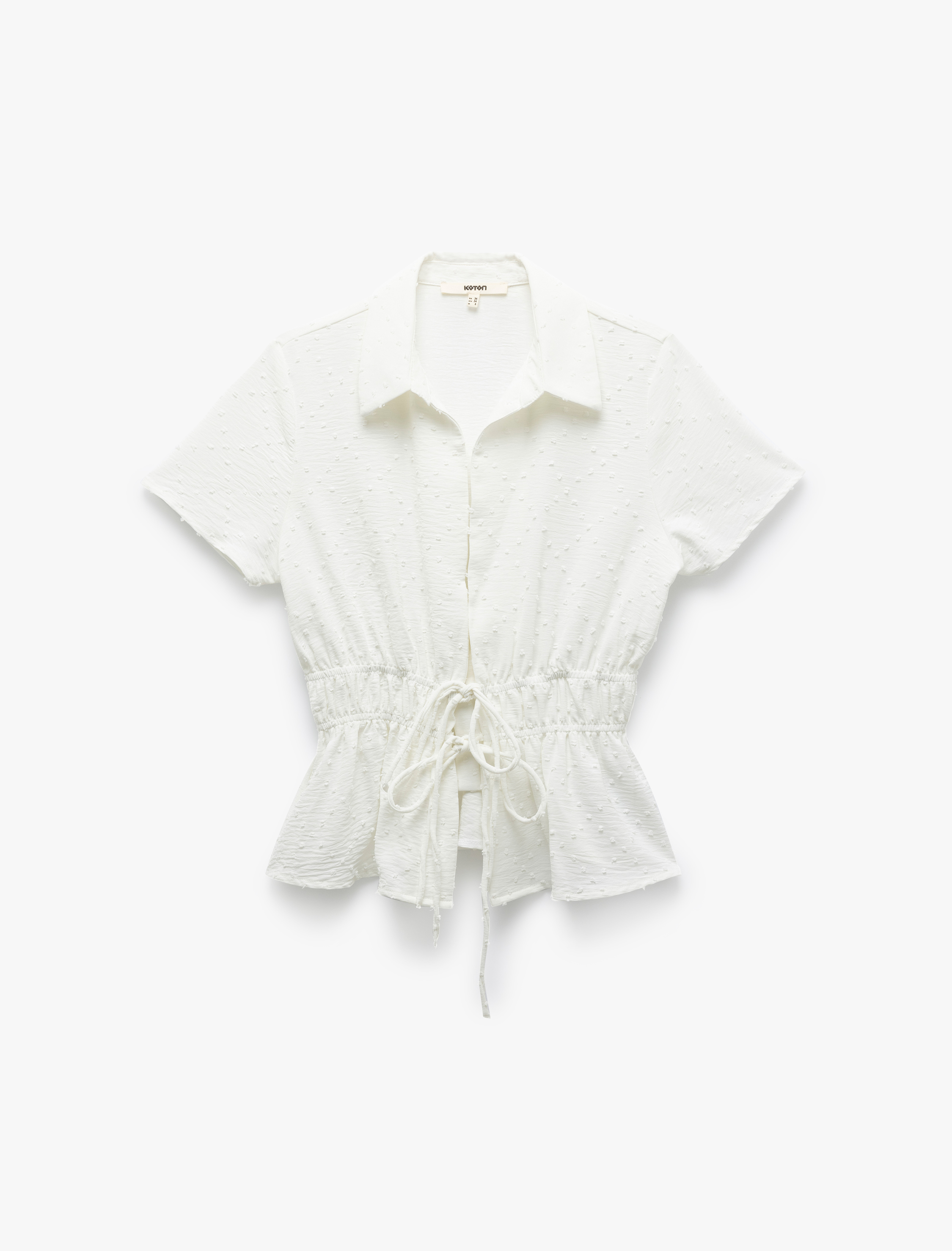   Önden Bağlamalı Büzgülü Fiyonk Detaylı Kısa Kollu Gömlek Yaka Bluz