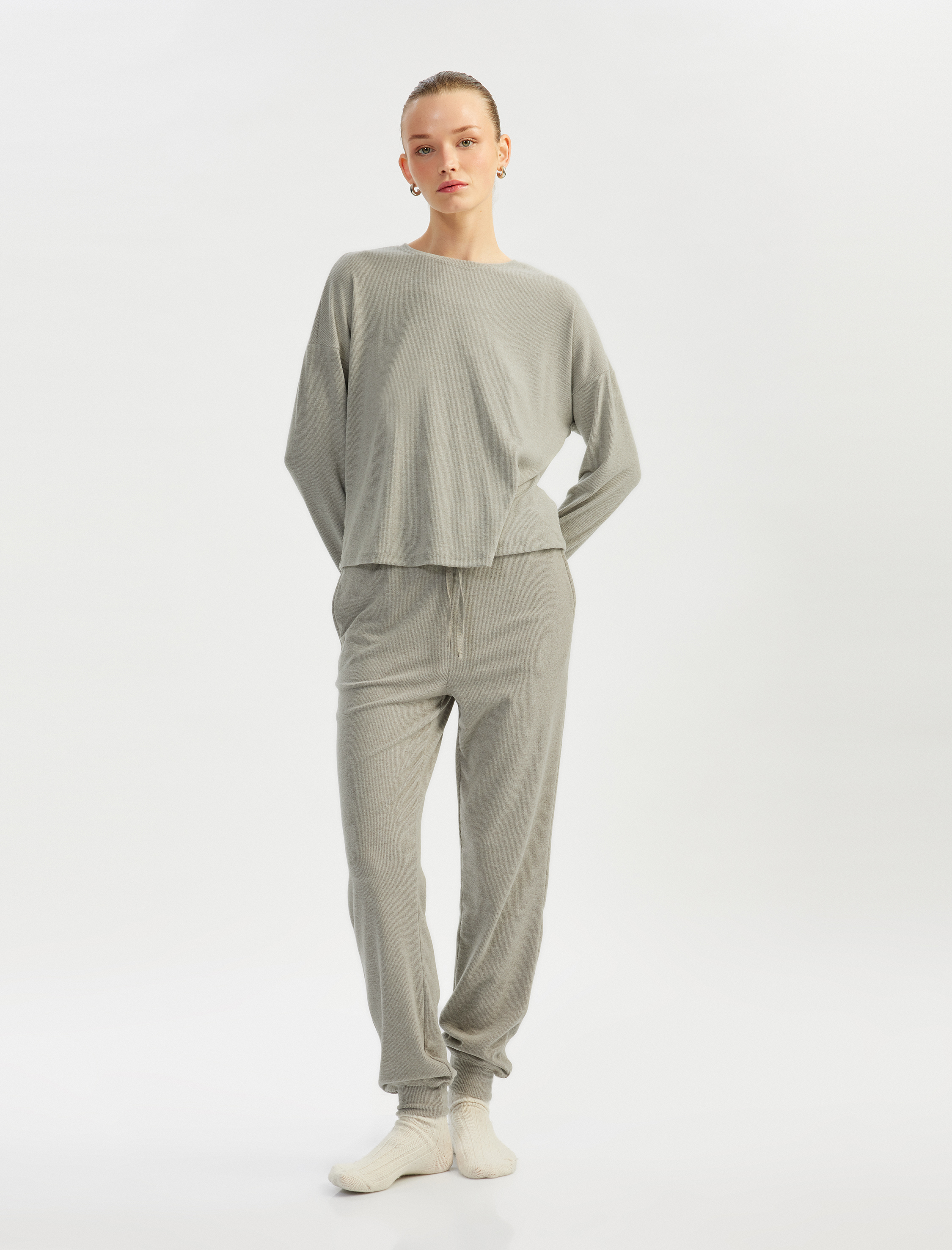   Yumuşak Dokulu Uzun Kollu Bisiklet Yaka Pijama Üstü