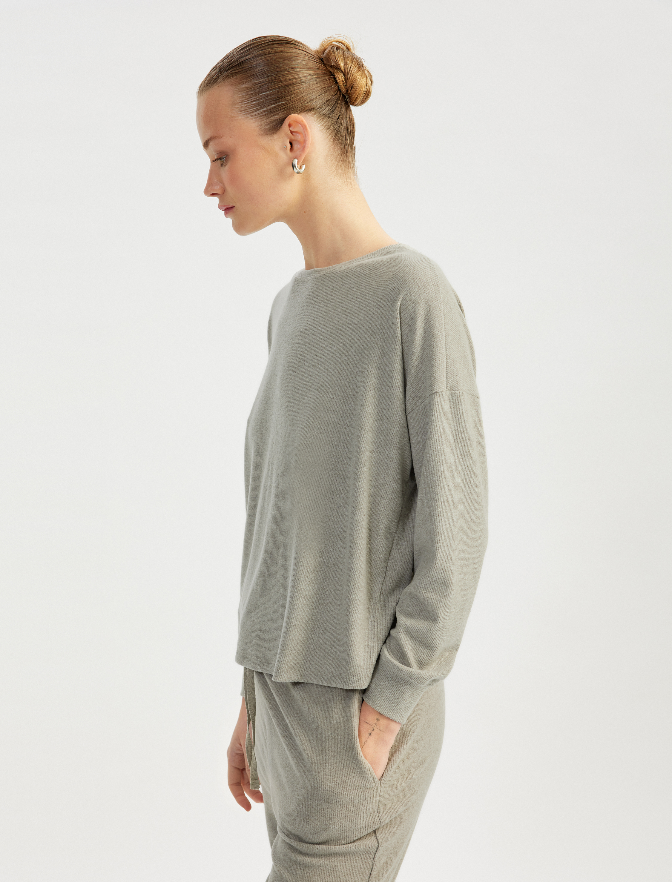   Yumuşak Dokulu Uzun Kollu Bisiklet Yaka Pijama Üstü