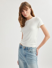 Boncuk Detaylı Slim Fit Kısa Kollu Bisiklet Yaka Viskon Tişört