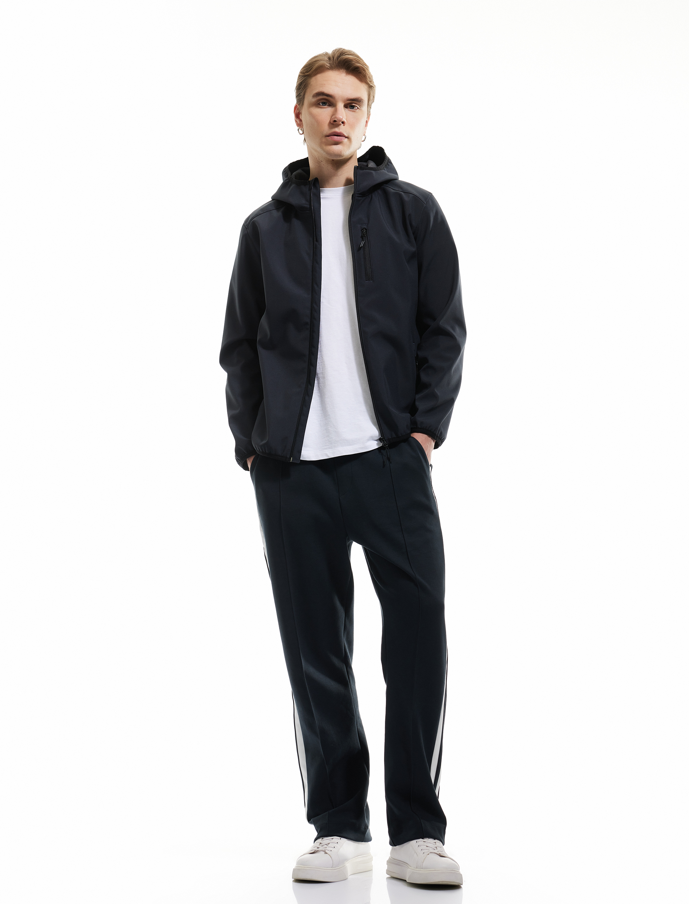   Fermuarlı Cepli Uzun Kollu Slim Fit Kapşonlu Mevsimlik Ceket