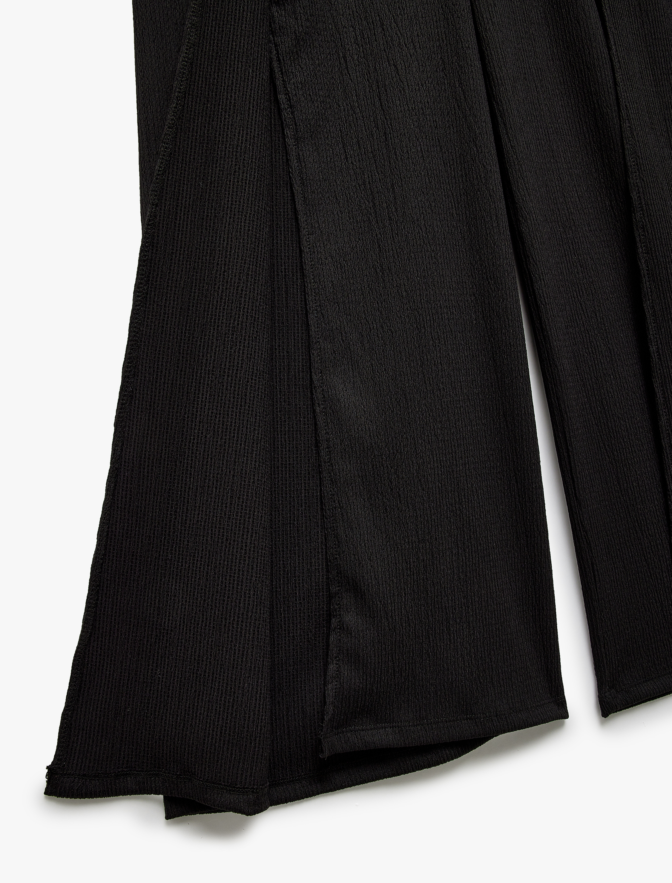   Bağlama Detaylı Rahat Kalıp Yırtmaçlı Geniş Paça Pantolon Bürümcük