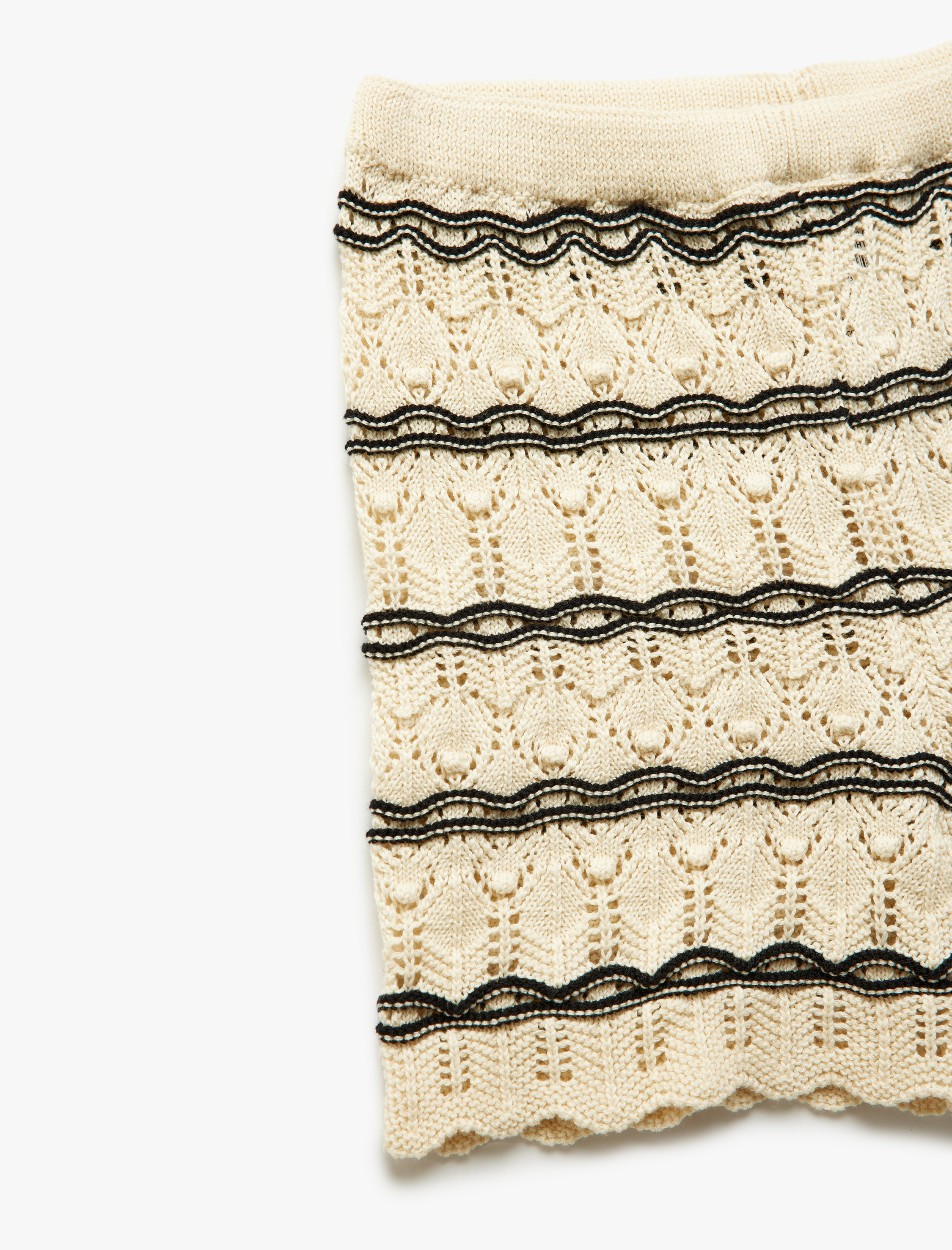  Kız Çocuk Pamuklu Örgü Detaylı Ajurlu Triko Şort