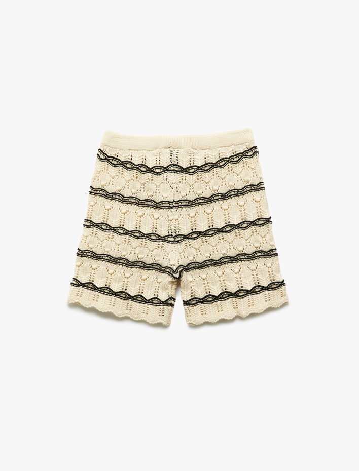 Kız Çocuk Pamuklu Örgü Detaylı Ajurlu Triko Şort