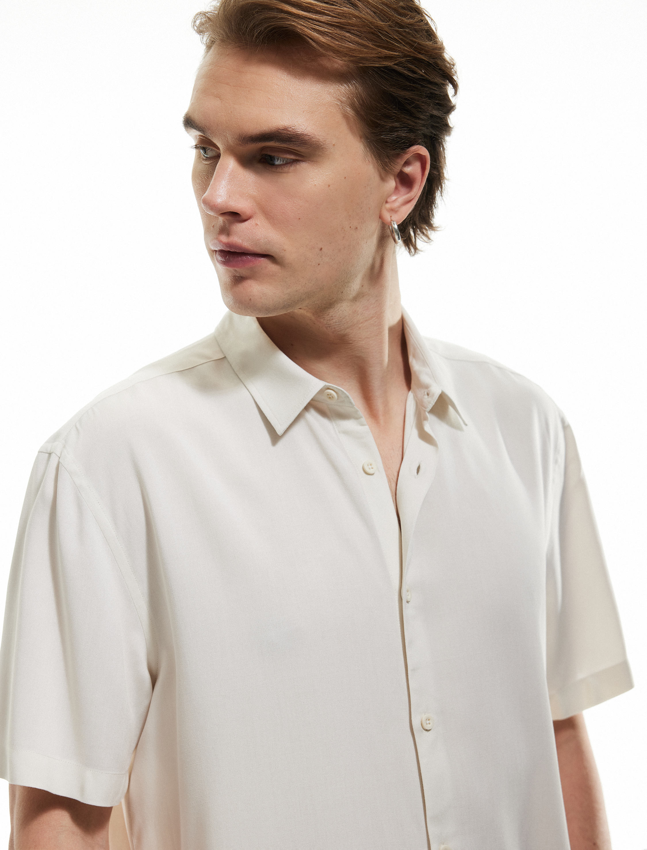   Düğmeli Viskon Regular Fit Klasik Kısa Kollu Gömlek