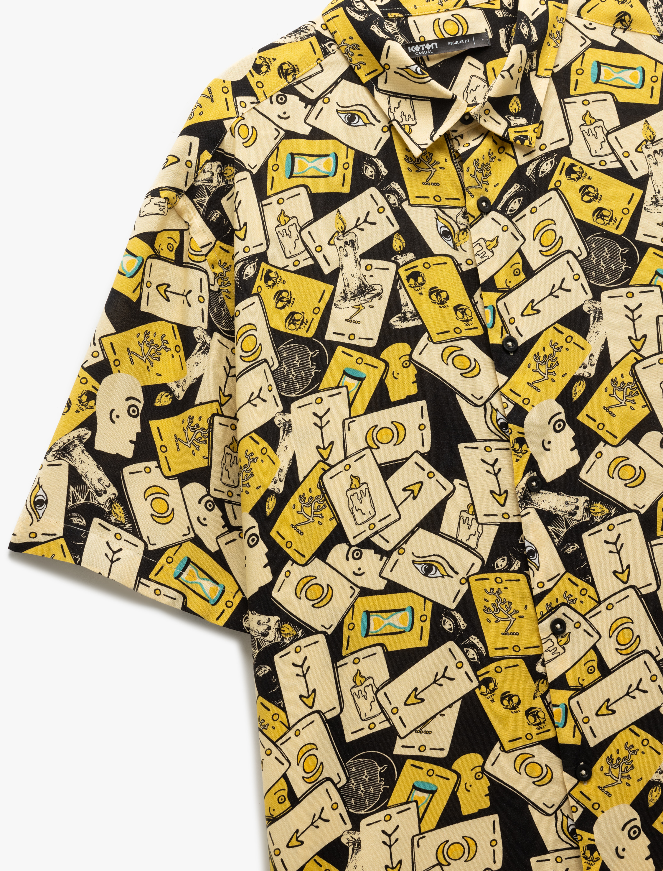   Düğmeli Viskon Regular Fit Kısa Kollu Desenli Gömlek