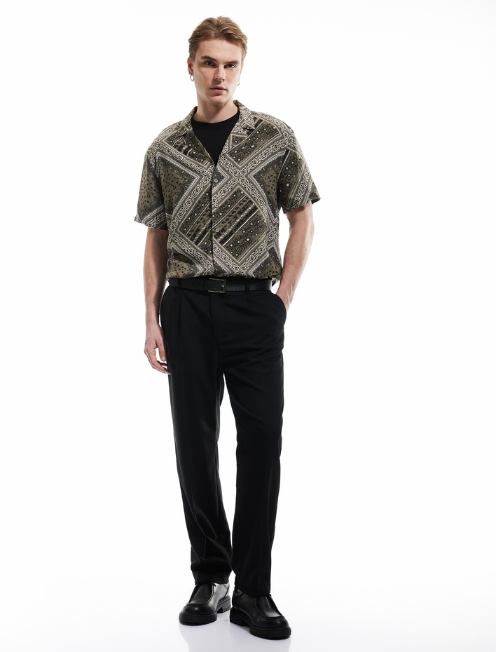  Viskon Kısa Kollu Regular Fit Devrik Yaka Etnik Desenli Gömlek