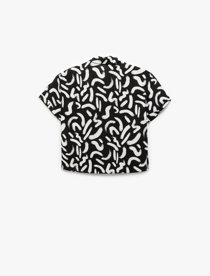  Desenli Kısa Kollu Viskon Cep Detaylı Crop Gömlek