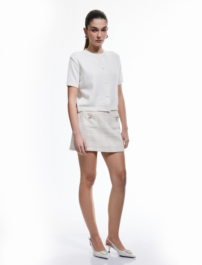  Kısa Kollu Bisiklet Yaka Düğmeli Pullu Payetli Triko Hırka