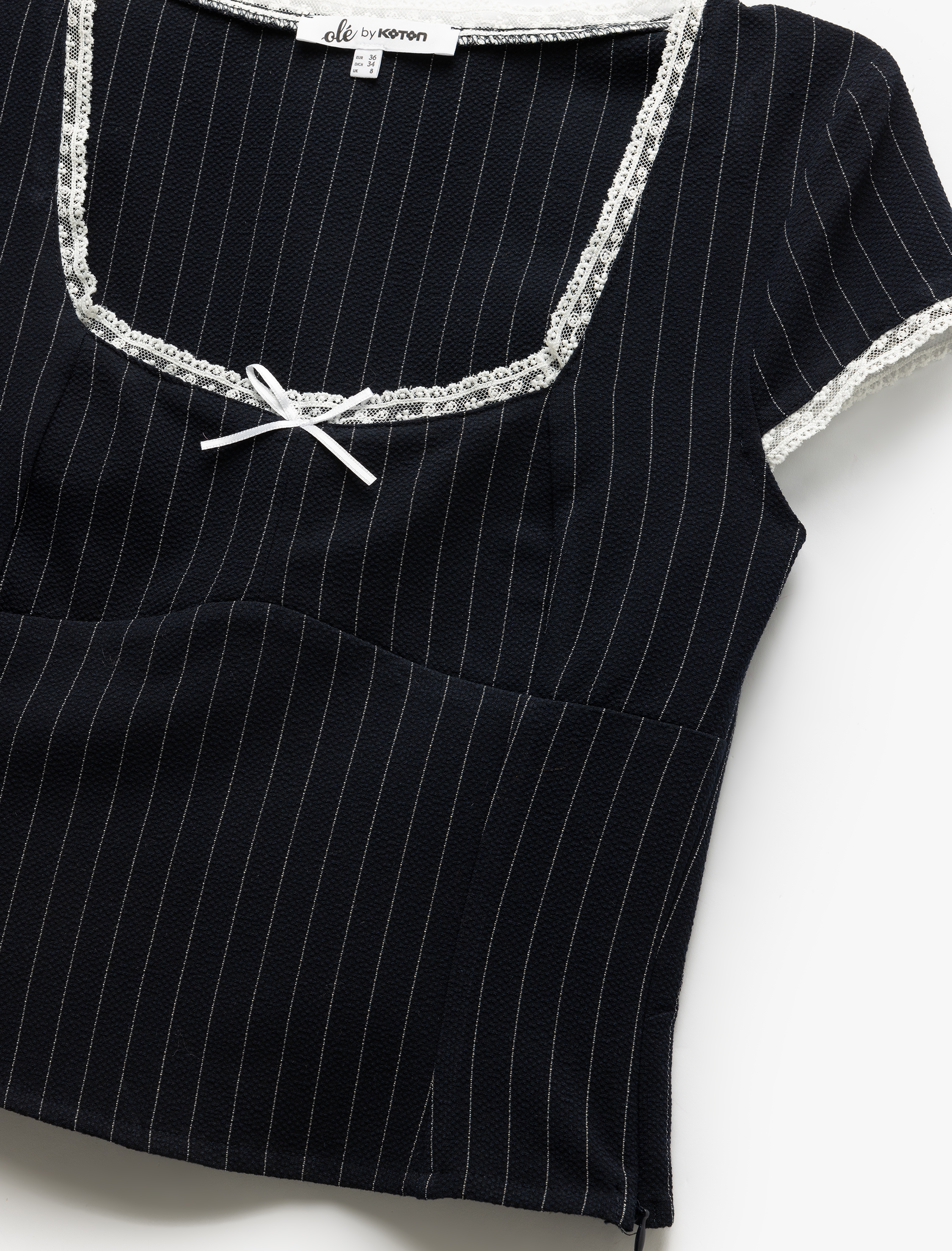 Dantel Detaylı Çizgili Kısa Kollu Slim Fit Bluz