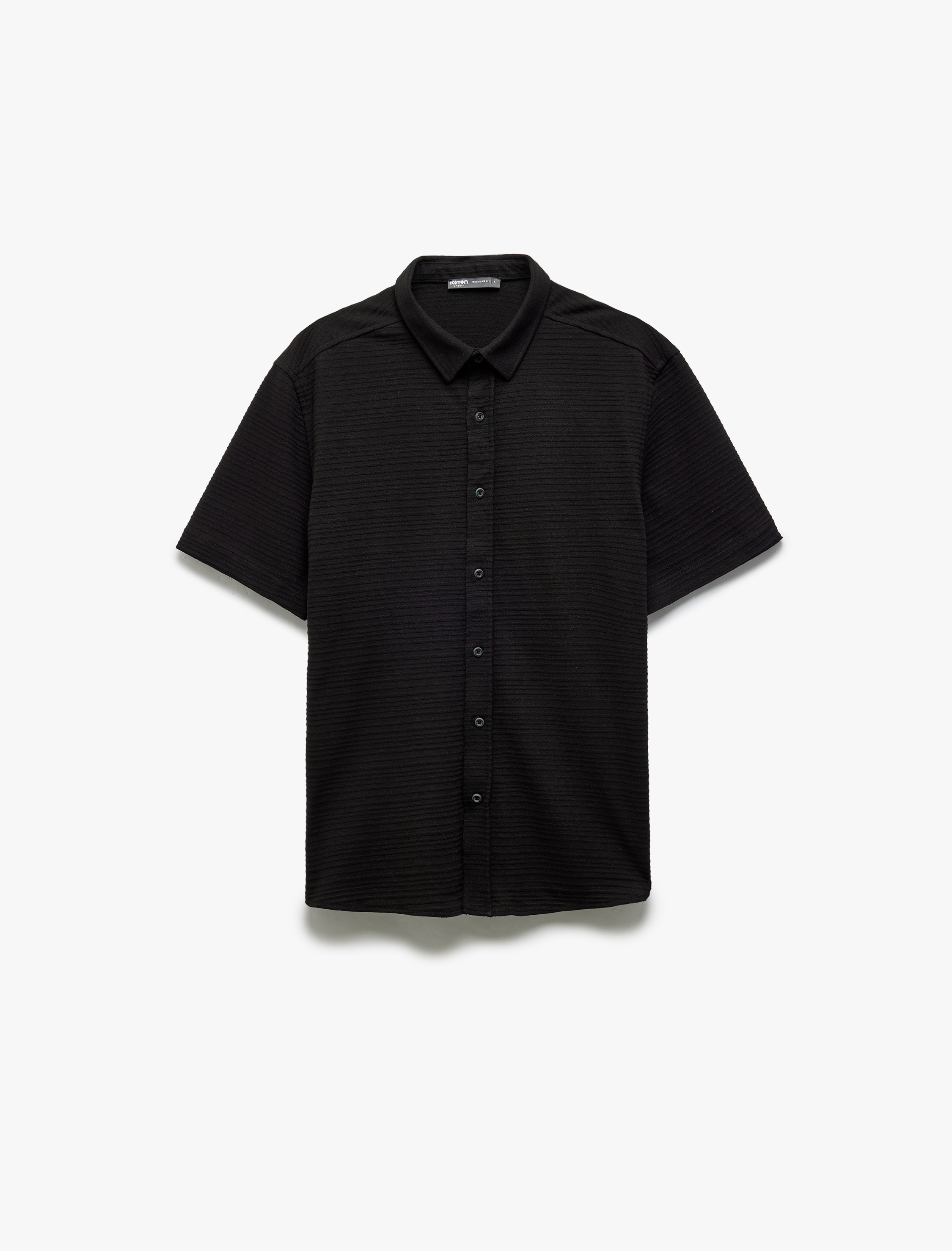   Düğmeli Yaka Dokulu Regular Fit Klasik Kısa Kollu Gömlek