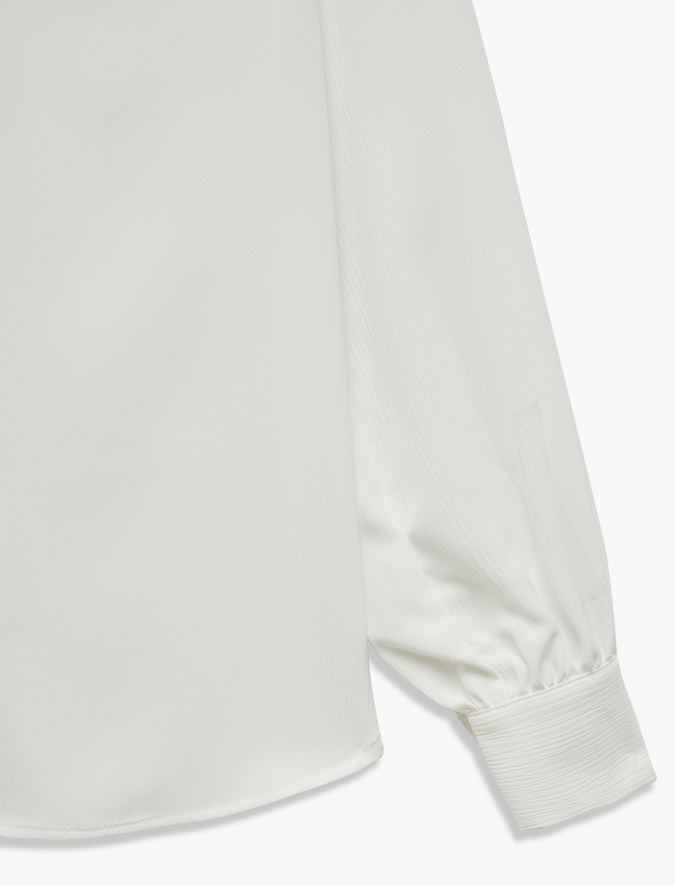 Düğmeli Hakim Yaka Uzun Kollu Saten Gömlek