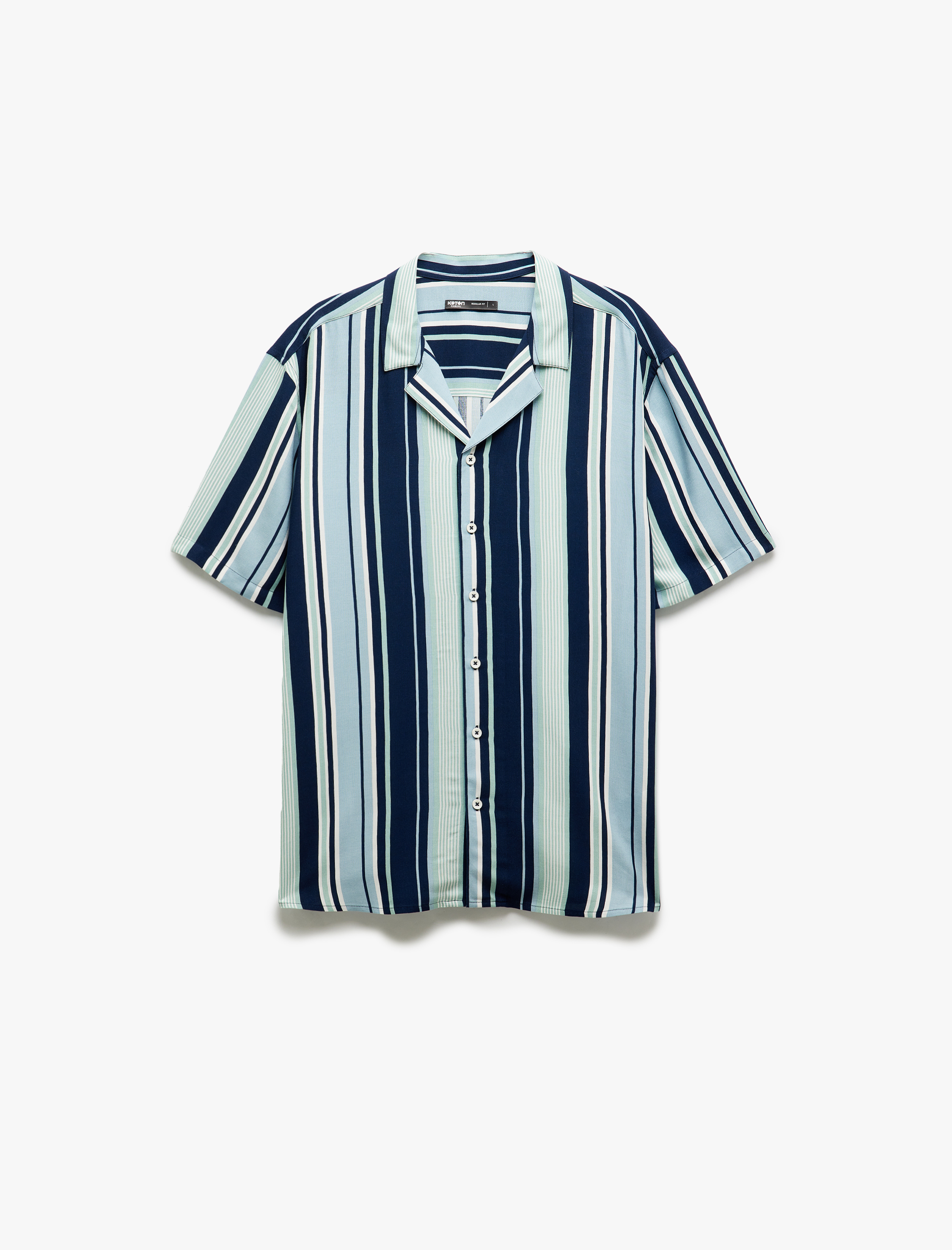   Viskon Kısa Kollu Regular Fit Devrik Yaka Çizgili Gömlek