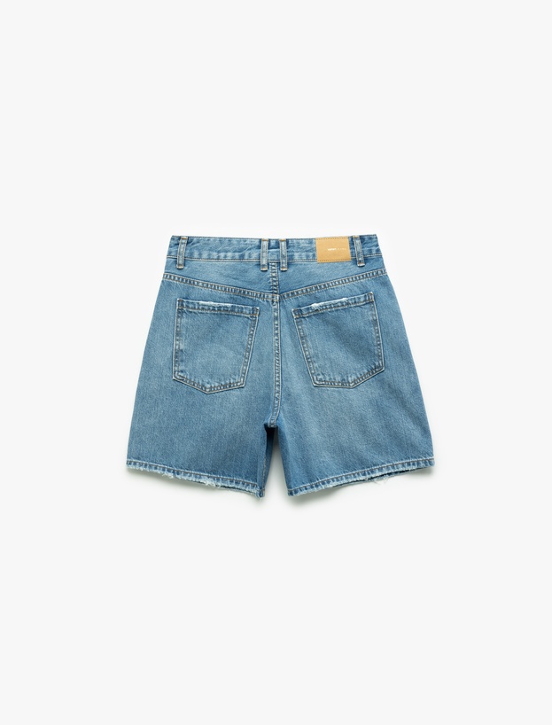 Pamuklu Relax Fit Düğmeli Cepli Denim Şort_4