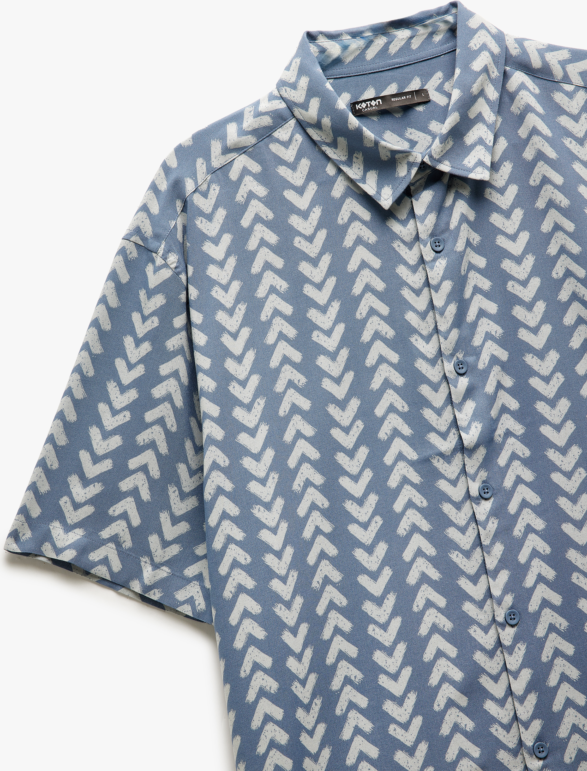   Viskon Regular Fit Kısa Kollu Desenli Gömlek