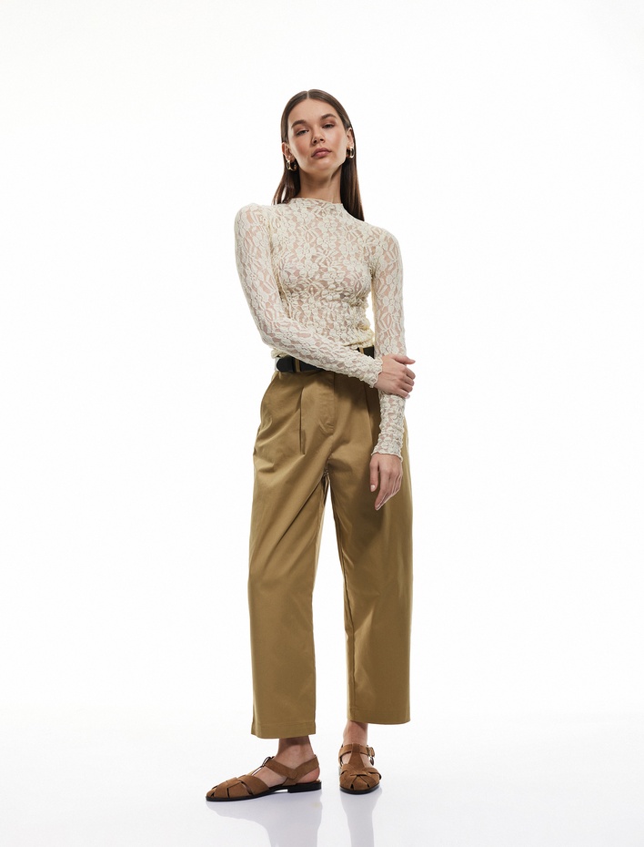  Slim Fit Yarı Transparan Dik Yaka Uzun Kollu Dantel Body